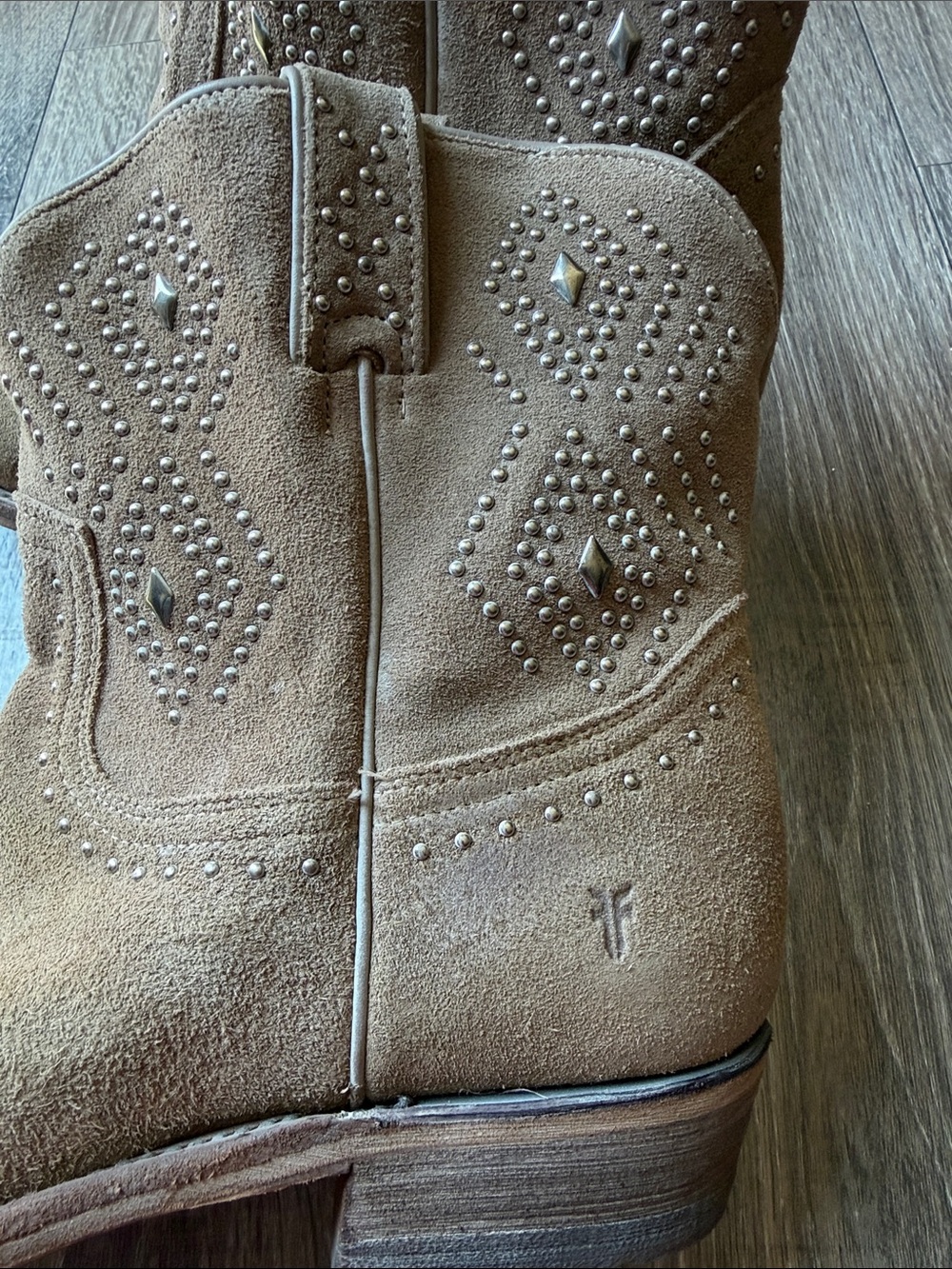 FRYE Billy Stud Suede Short boots - Picture 8 of 8